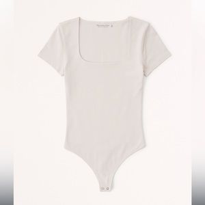 🌲Abercrombie Short-Sleeve Cotton-Blend Seamless Fabric Squareneck Bodysuit